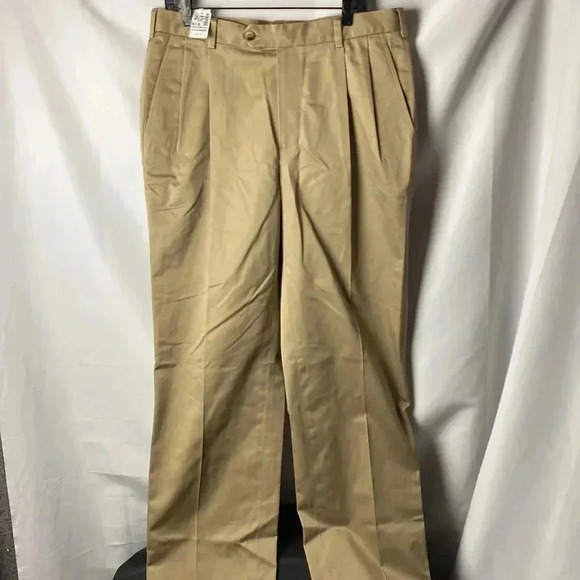 NWT JOS.A.BANK TRAVELERS COLLECTION MENS TAN PLEATED FRONT KHACKI PANTS … - Picture 3 of 14